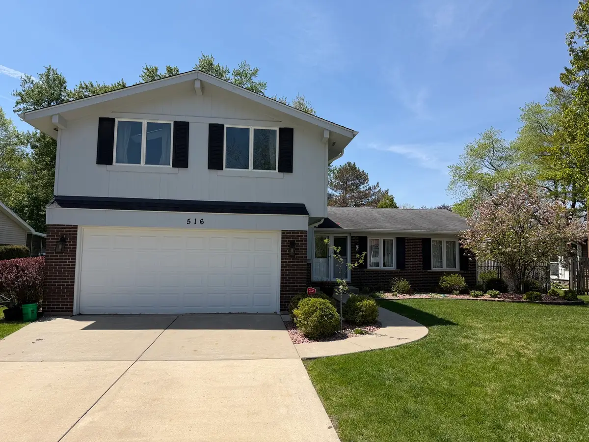 516 N Beck Road, Lindenhurst, IL 60046 - #1