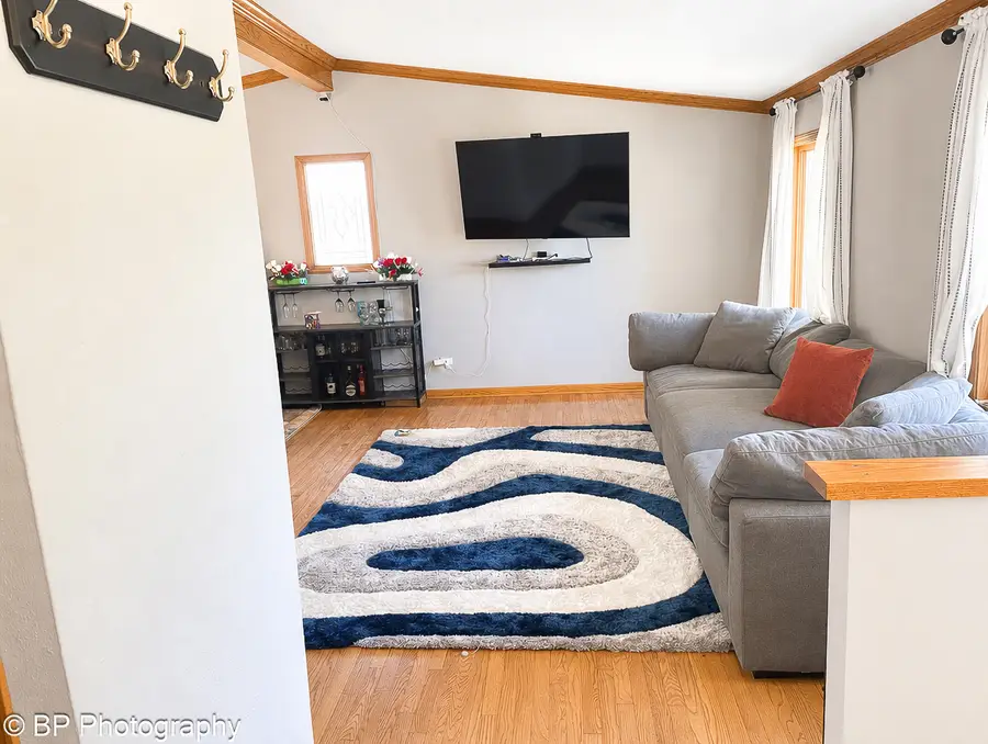 516 N Beck Road, Lindenhurst, IL 60046 - #2