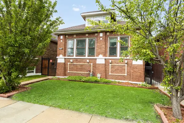 6016 S Washtenaw Avenue, Chicago, IL 60629
