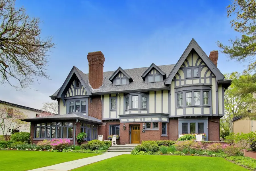 1218 Sheridan Road, Evanston, IL 60202 - #2