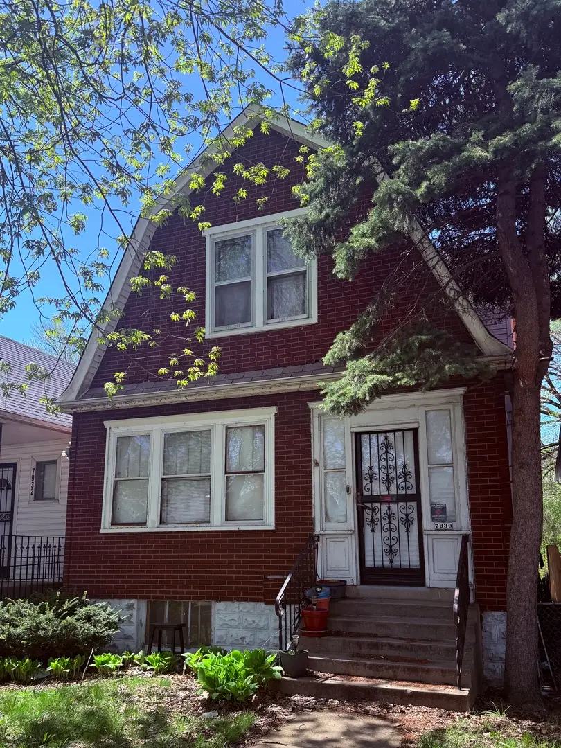 7930 S Muskegon Avenue, Chicago, IL 60617 - #1