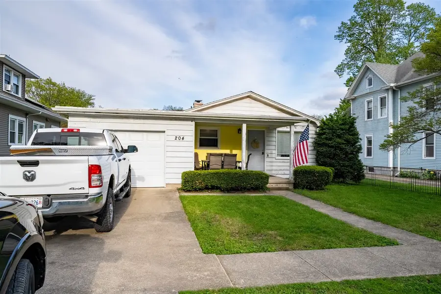204 N Jackson Street, Flanagan, IL 61740 - #2