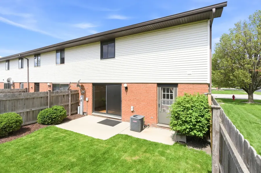 200 Fairview Drive, Manhattan, IL 60442 - #3