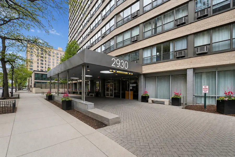 2930 N Sheridan Road #2106, Chicago, IL 60657 - #2