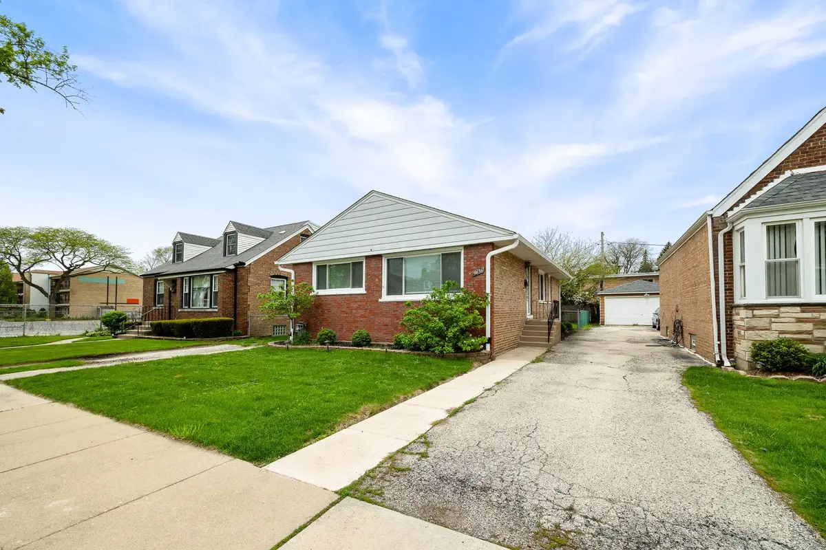9636 S Troy Avenue, Evergreen Park, IL 60805 - #1