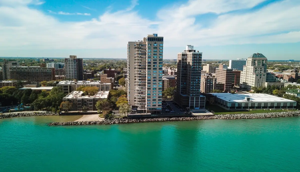 6301 N Sheridan Road #24E, Chicago, IL 60660 - #1