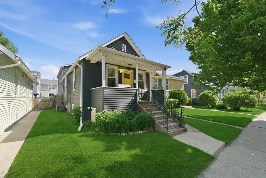 2125 Emerson Street, Evanston, IL 60201 - #2