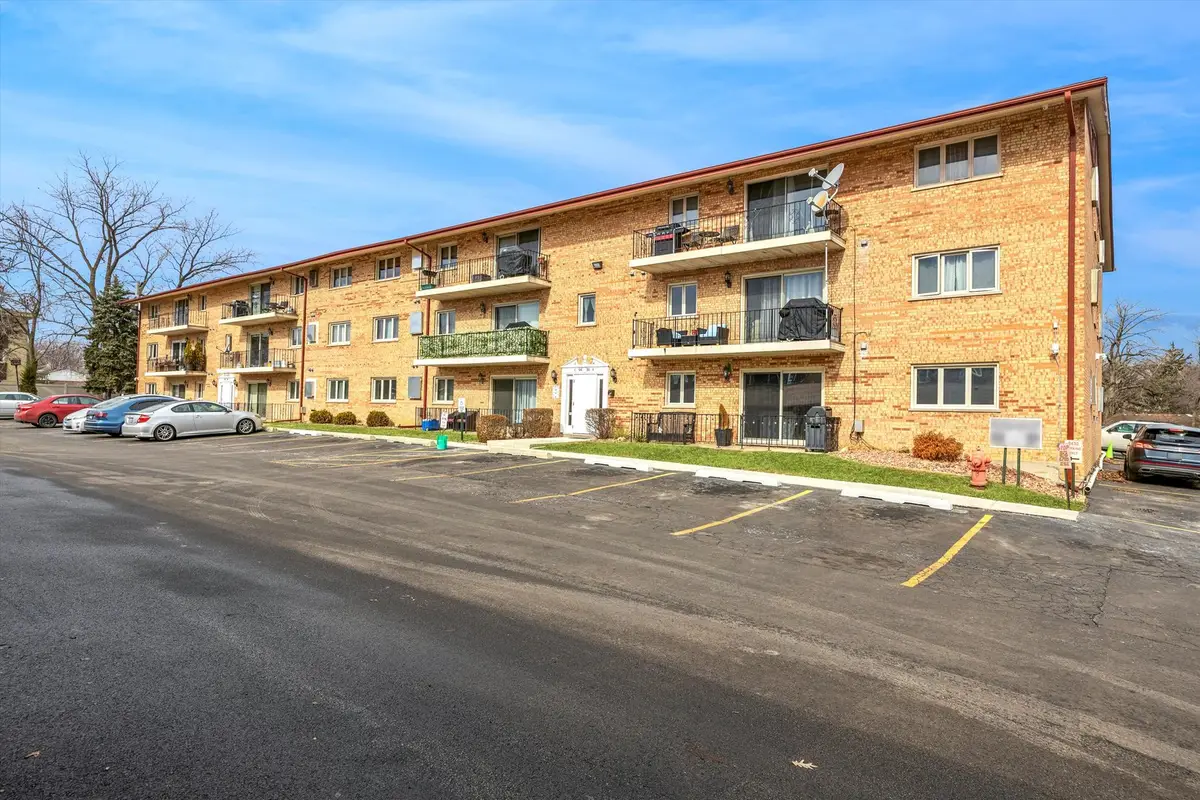 9430 Greenbriar Drive #2H, Hickory Hills, IL 60457 - #1