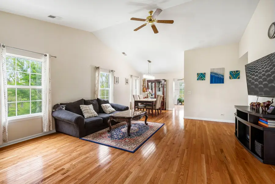 63 Tyler Court #B, Streamwood, IL 60107 - #3