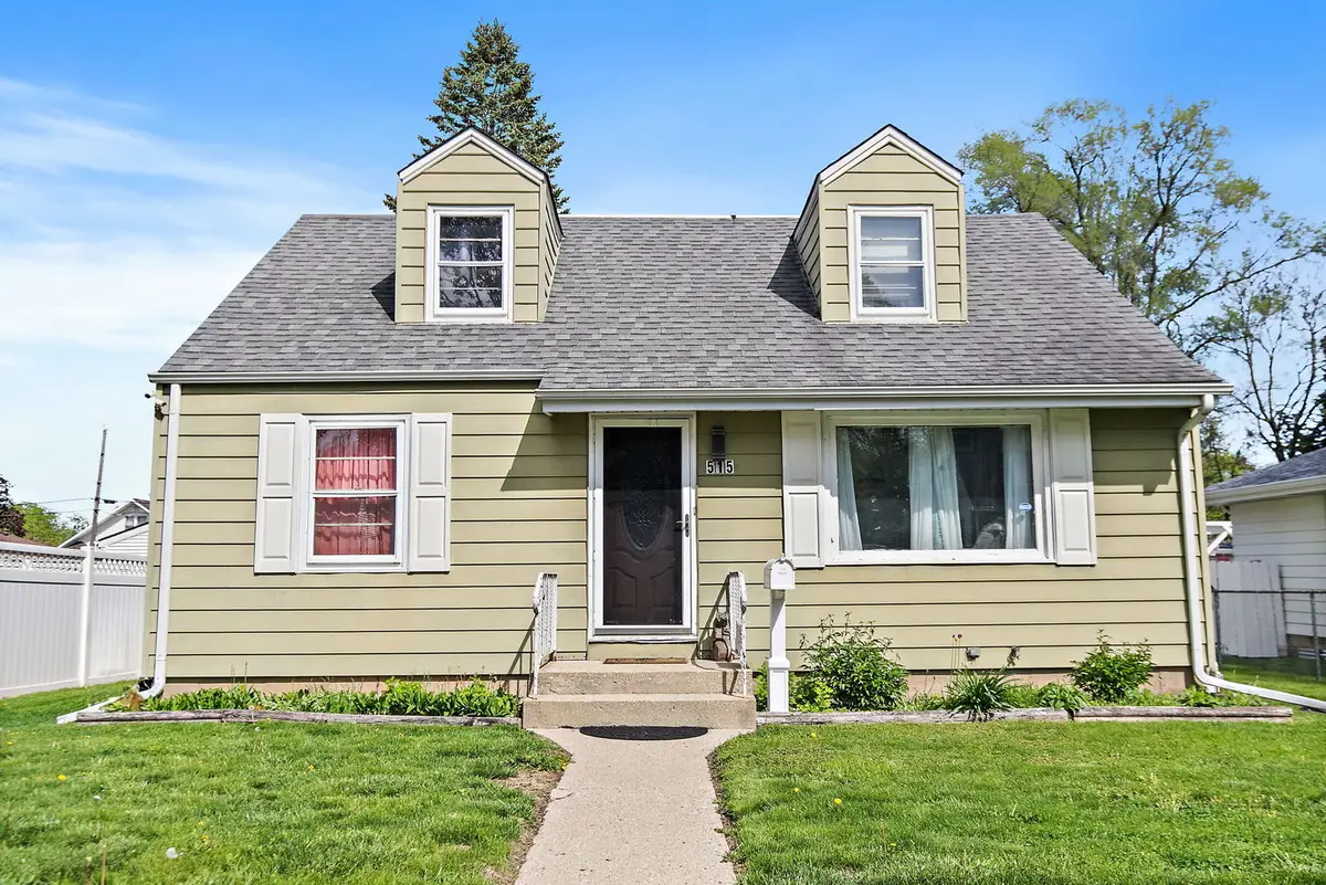 515 Illinois Avenue, Elgin, IL 60120 - #1