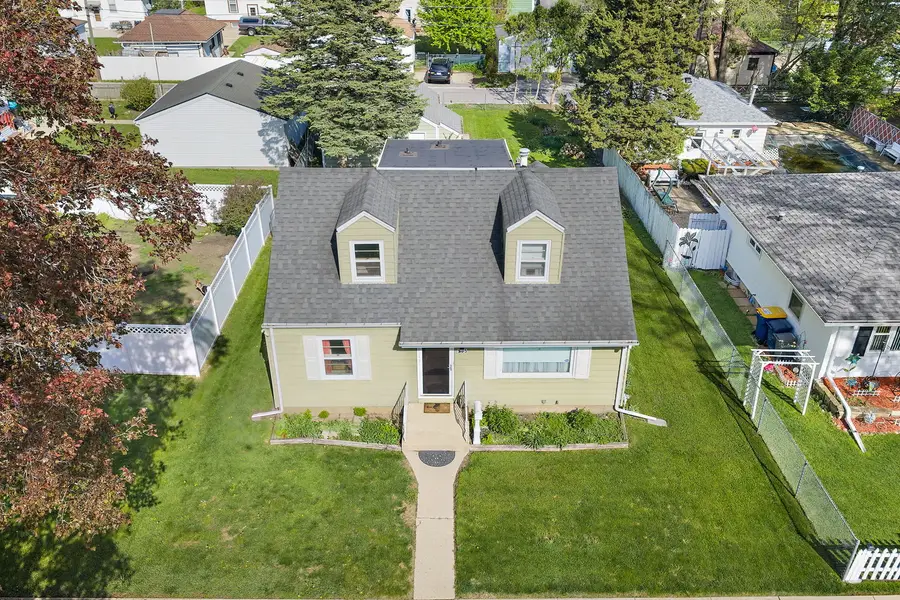 515 Illinois Avenue, Elgin, IL 60120 - #2