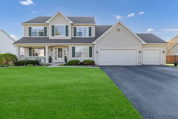 280 Prestwicke Boulevard, Algonquin, IL 60102