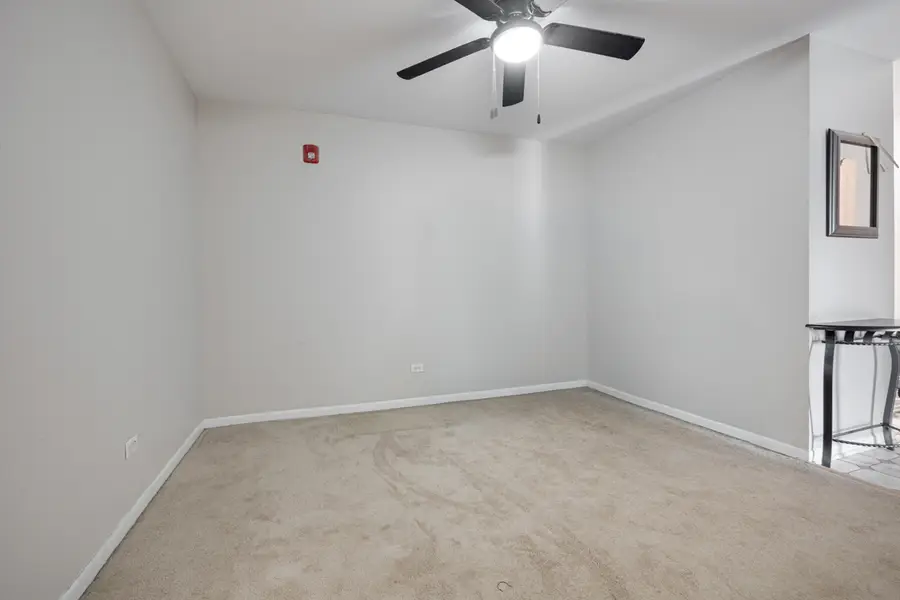 2343 Ogden Avenue #4, Downers Grove, IL 60515 - #3