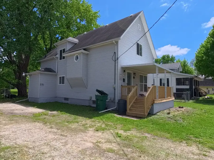 649 Indiana Avenue, Galesburg, IL 61401 - #3