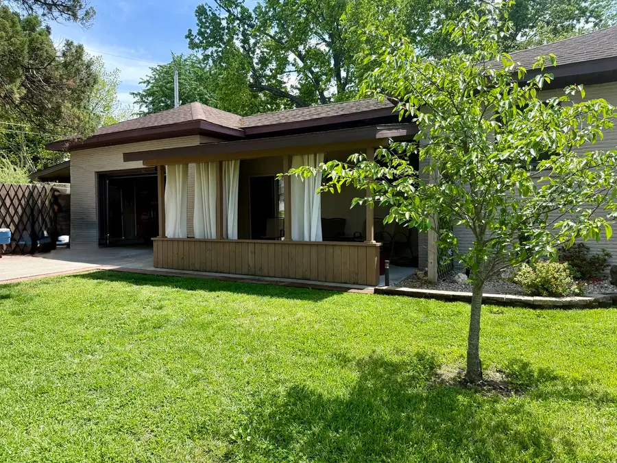920 N 14th Street, Herrin, IL 62948 - #2
