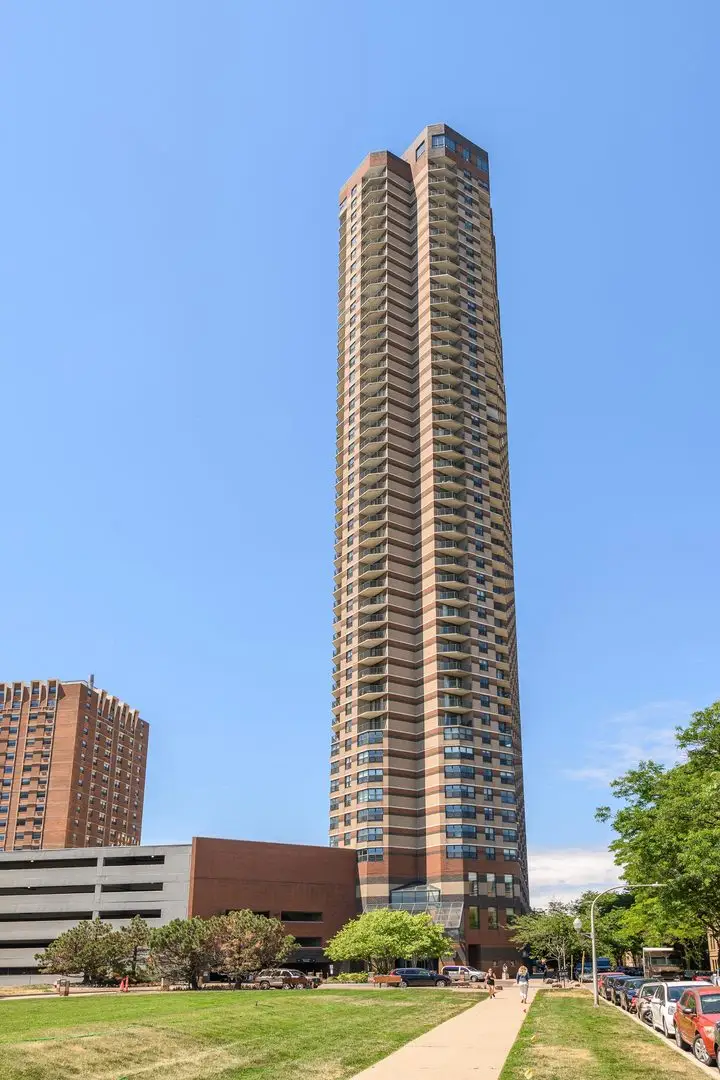 3660 N Lake Shore Drive #2901, Chicago, IL 60613 - #1