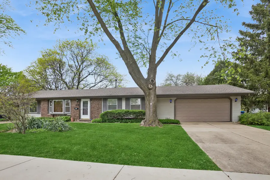 932 W Weathersfield Way, Schaumburg, IL 60193 - #2