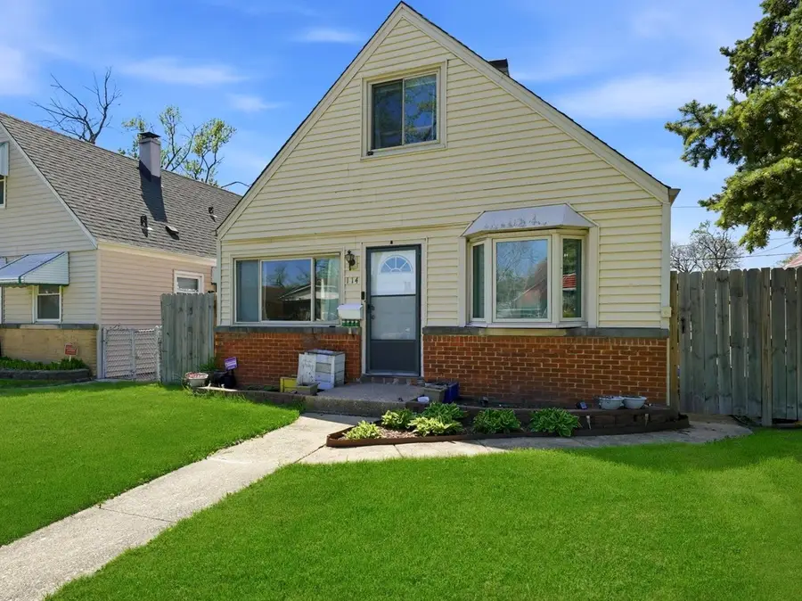 114 Geneva Avenue, Bellwood, IL 60104 - #2