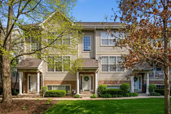 521 Pheasant Trail, St. Charles, IL 60174