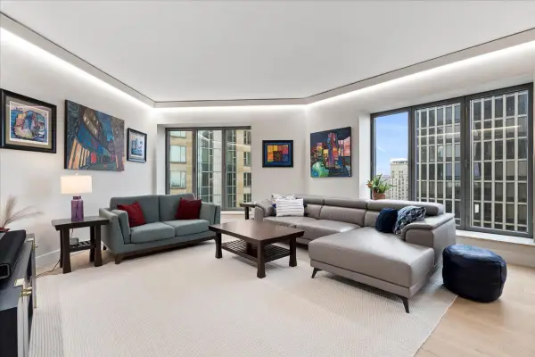 950 N Michigan Avenue #2804, Chicago, IL 60611