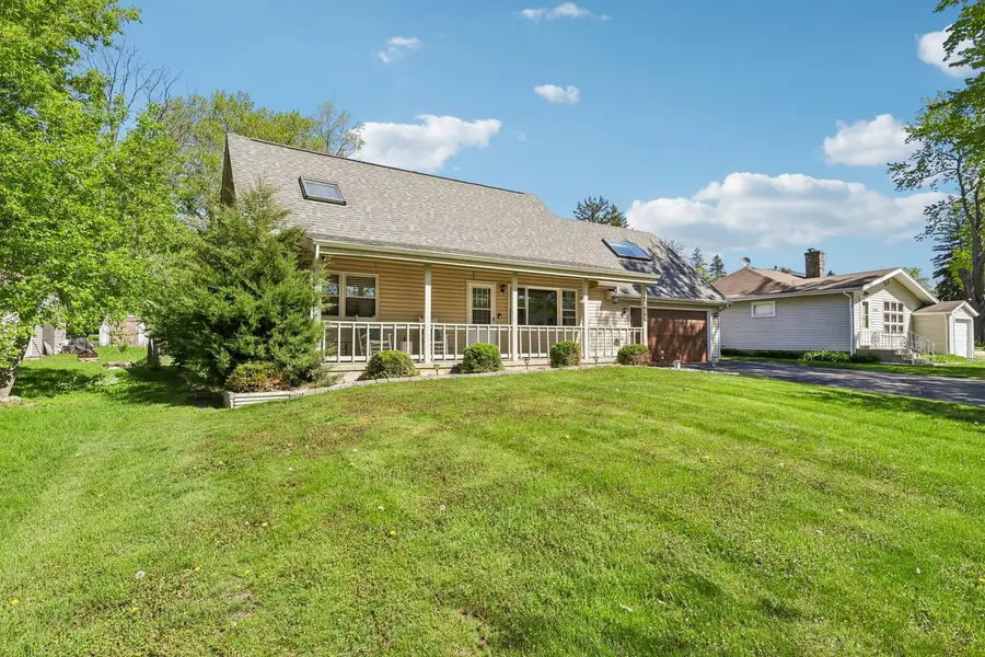 1320 N Harrison Street, Algonquin, IL 60102 - #2