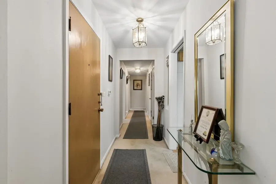 2225 W Touhy Avenue, Chicago, IL 60645 - #2