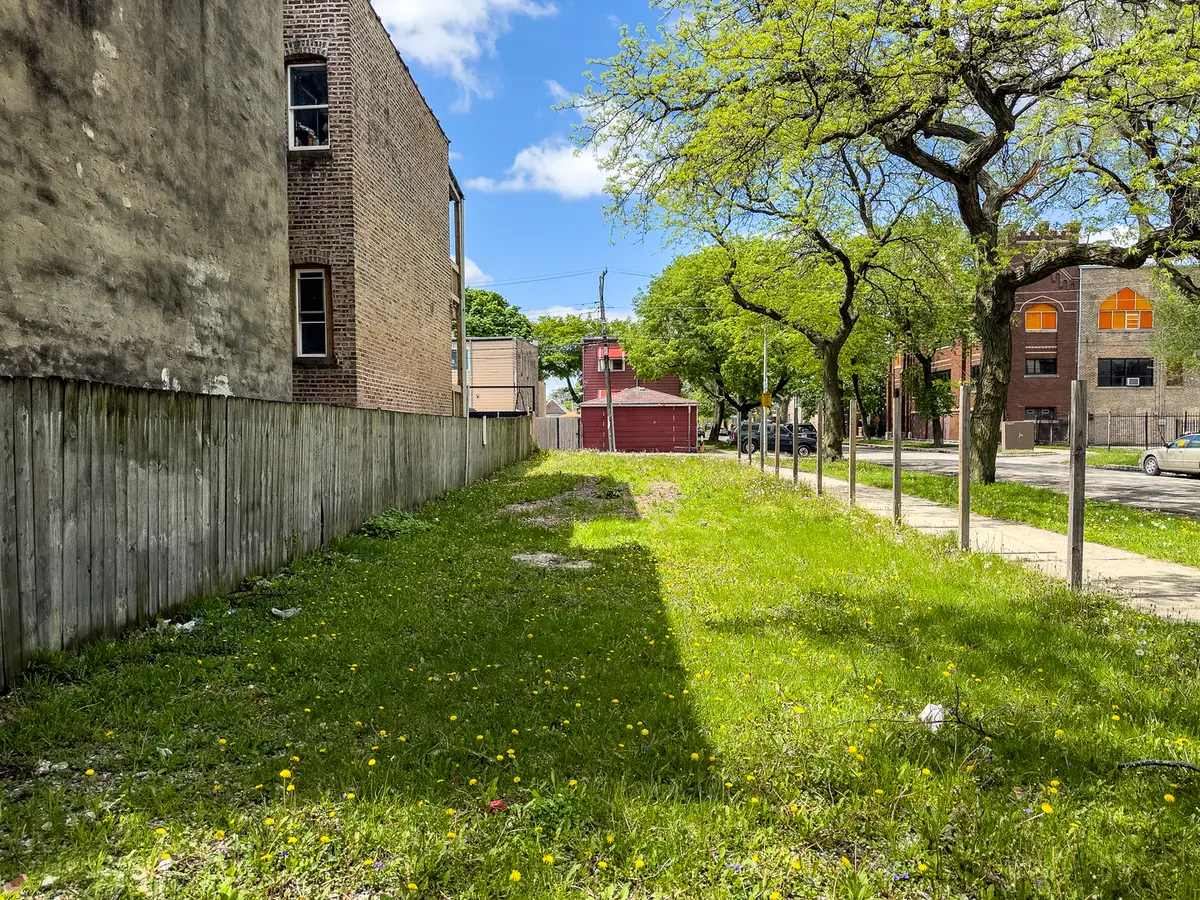 856 N Avers Avenue, Chicago, IL 60651 - #1