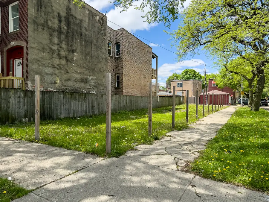 856 N Avers Avenue, Chicago, IL 60651 - #2