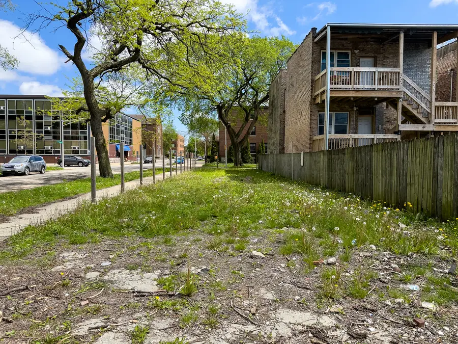 856 N Avers Avenue, Chicago, IL 60651 - #3