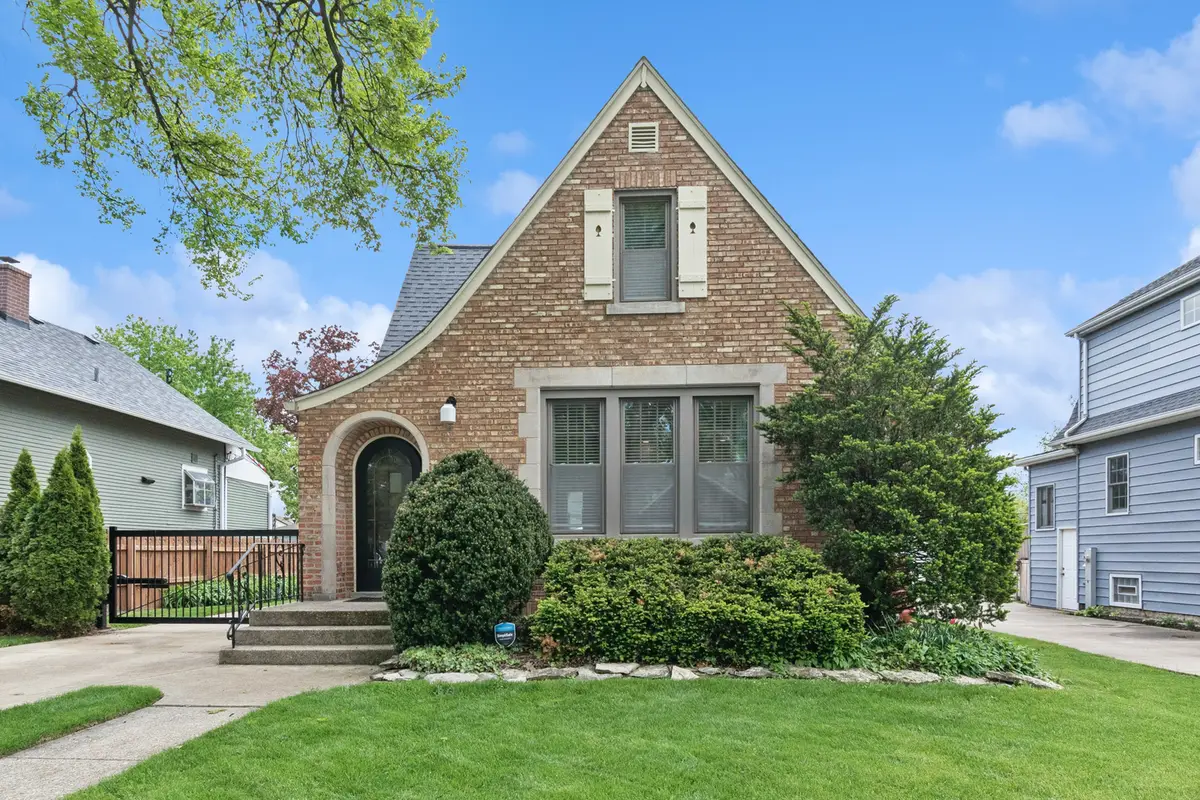 303 N Willow Road, Elmhurst, IL 60126 - #1