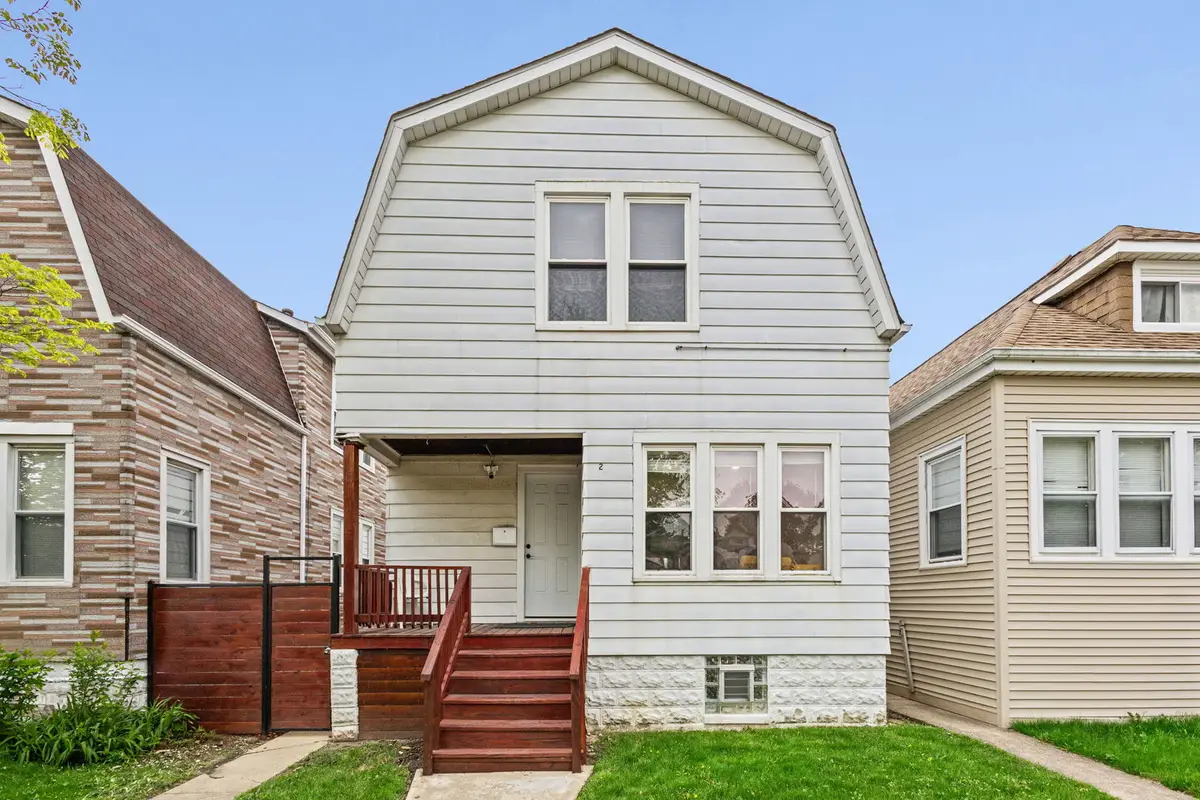 5725 W Giddings Street, Chicago, IL 60630 - #1