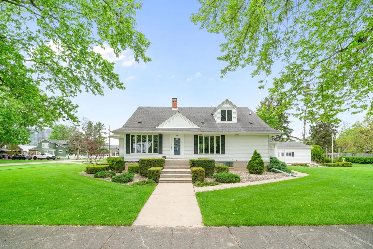 200 N Liberty Street, Leland, IL 60531 - #1