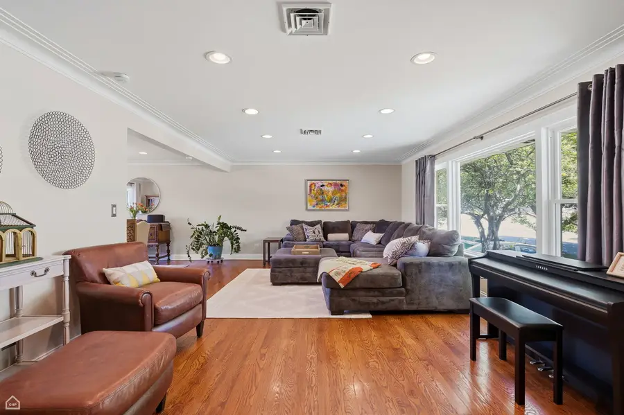 9632 Massasoit Avenue, Oak Lawn, IL 60453 - #3
