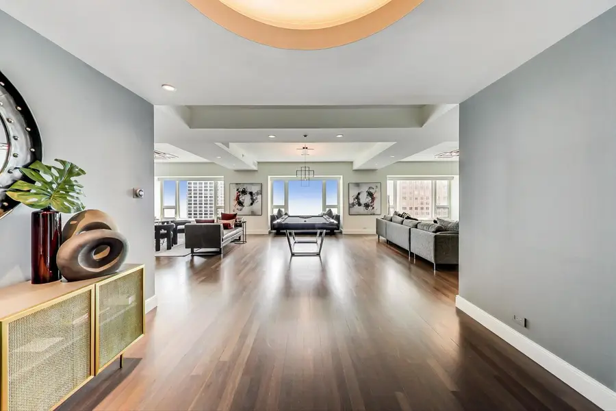 800 N Michigan Avenue #4801, Chicago, IL 60611 - #3