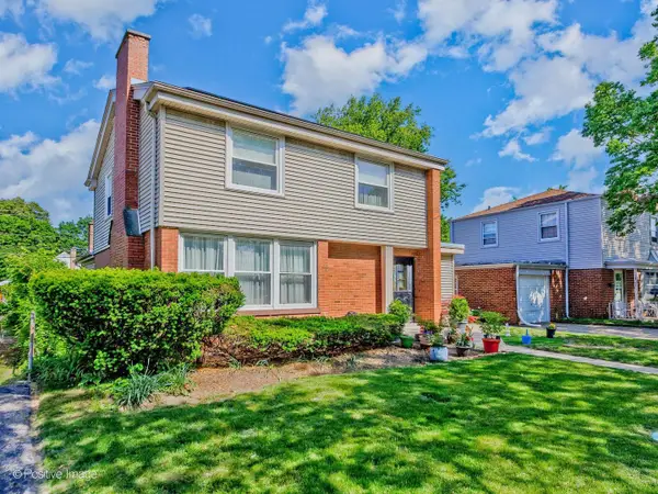 8517 N Crawford Avenue, Skokie, IL 60076