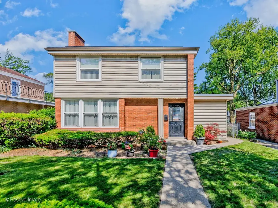 8517 N Crawford Avenue, Skokie, IL 60076 - #2