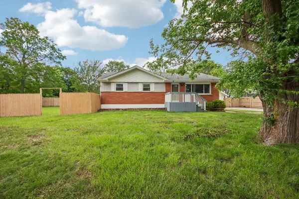 18120 W Big Oaks Road, Grayslake, IL 60030