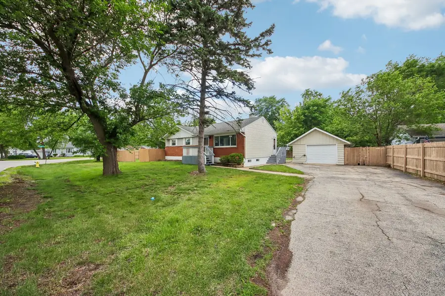 18120 W Big Oaks Road, Grayslake, IL 60030 - #3