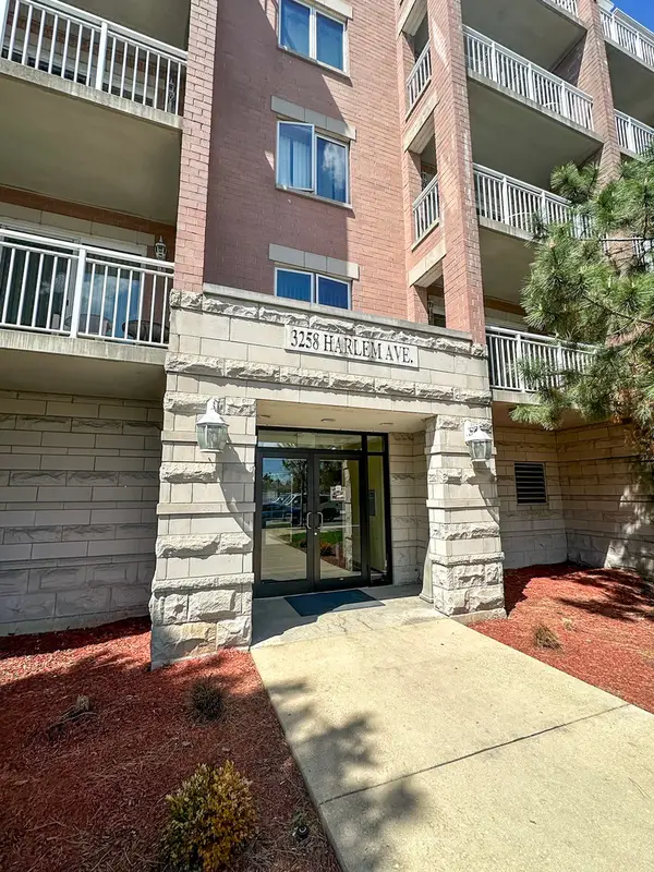 3258 N Harlem Avenue #209, Chicago, IL 60634