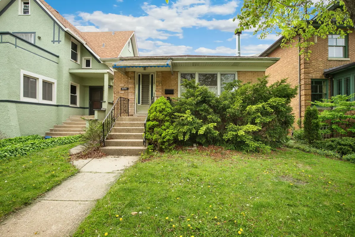 4454 N Richmond Street, Chicago, IL 60625 - #1