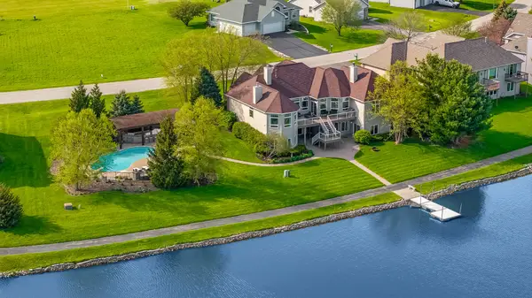3833 Westlake Village Drive, Winnebago, IL 61088
