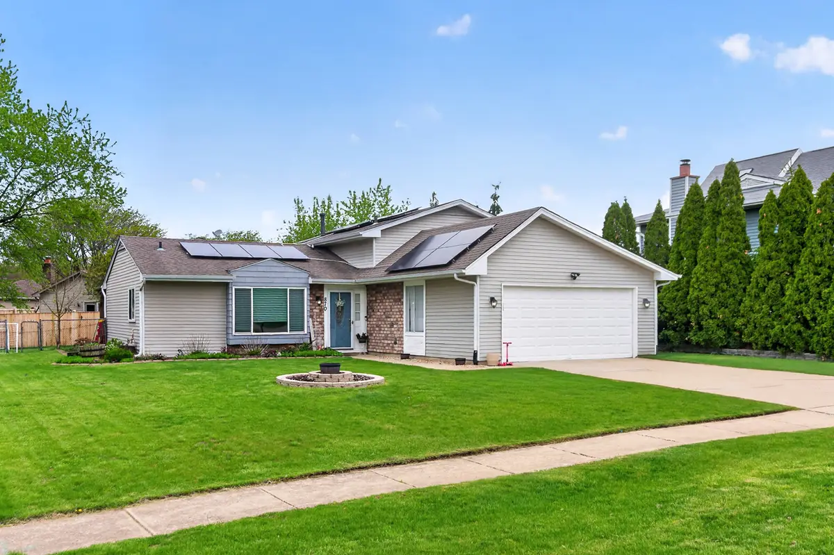 870 Pine Avenue W, Roselle, IL 60172 - #1
