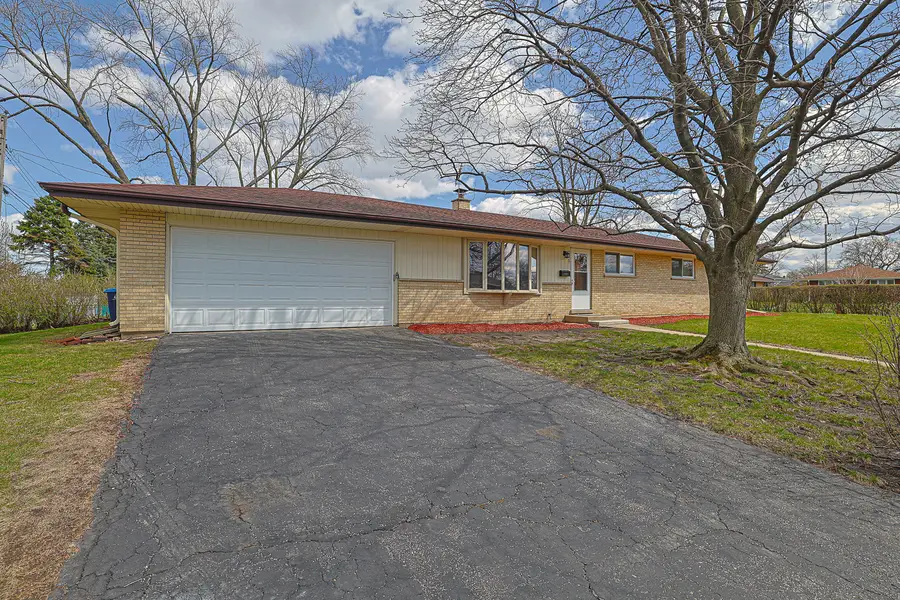 761 Marshall Drive, Des Plaines, IL 60016 - #2