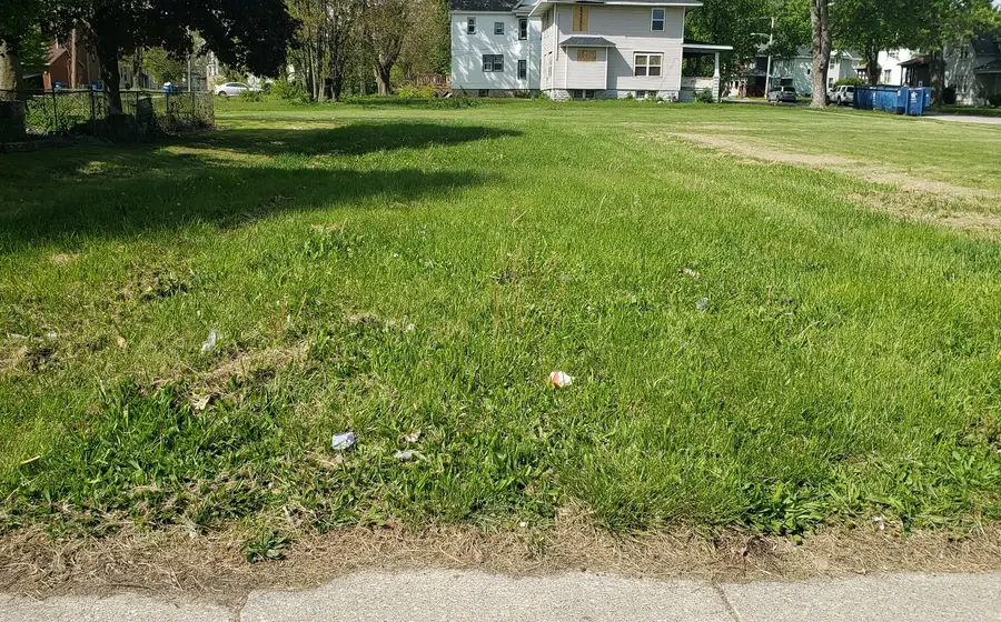 916 E Court Street, Kankakee, IL 60901 - #3