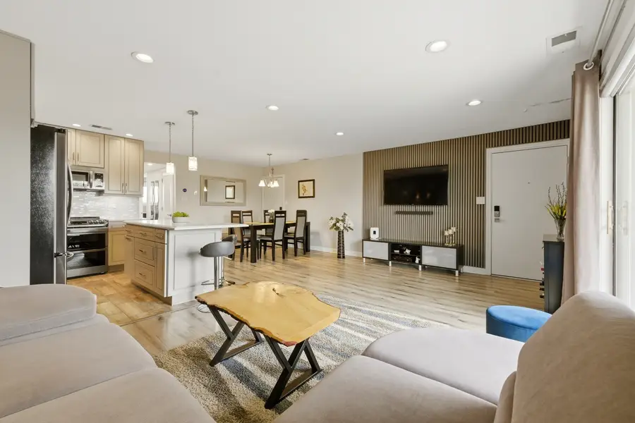 Address Withheld By Seller, Chicago Ridge, IL 60415 - #3