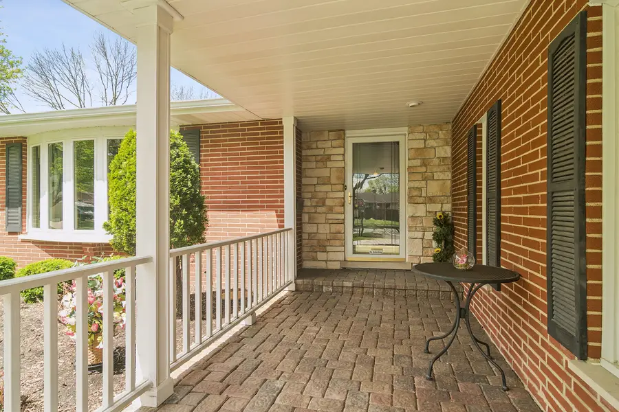 1600 E Linden Lane, Mount Prospect, IL 60056 - #3