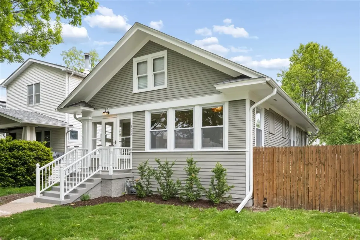 904 Hayes Avenue, Oak Park, IL 60302 - #1