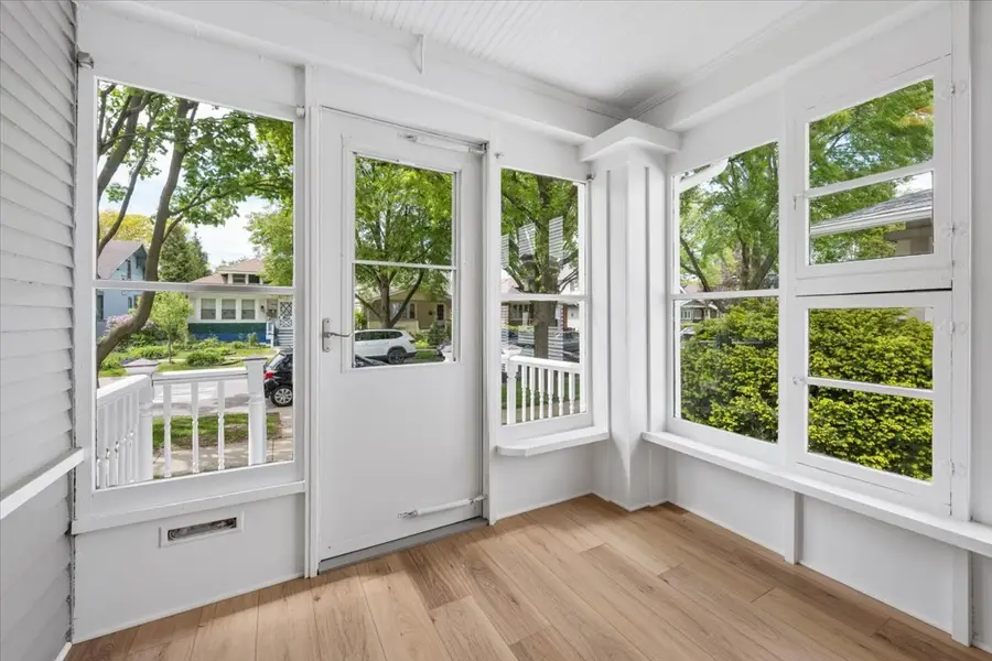 904 Hayes Avenue, Oak Park, IL 60302 - #2