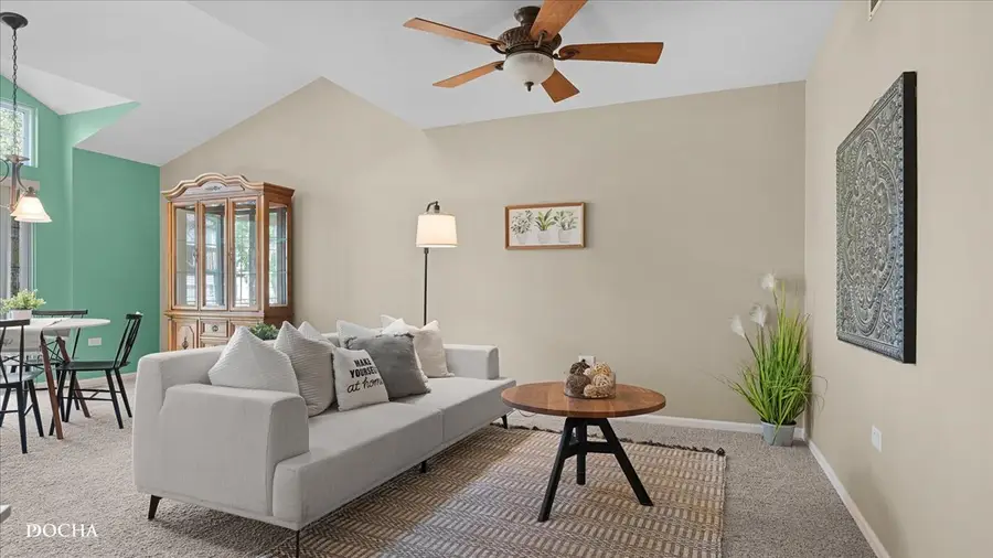 1660 Grove Avenue #B, Schaumburg, IL 60193 - #2