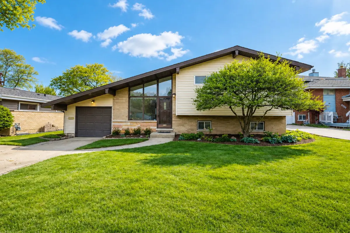 826 S Villa Avenue, Villa Park, IL 60181 - #1